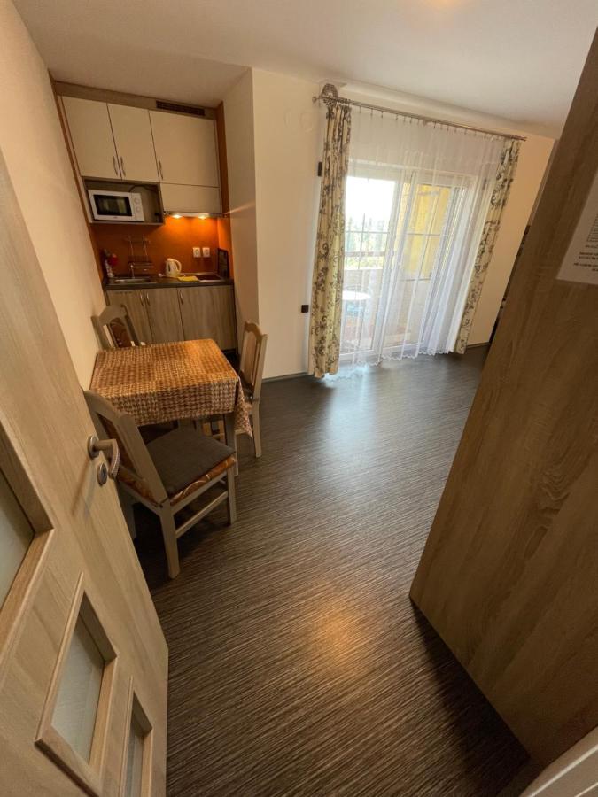 Ferienwohnung Maxovo Kralovstvi Rovensko pod Troskami Exterior foto