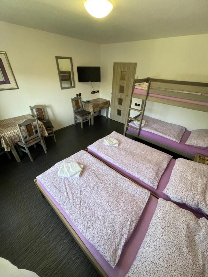 Ferienwohnung Maxovo Kralovstvi Rovensko pod Troskami Exterior foto