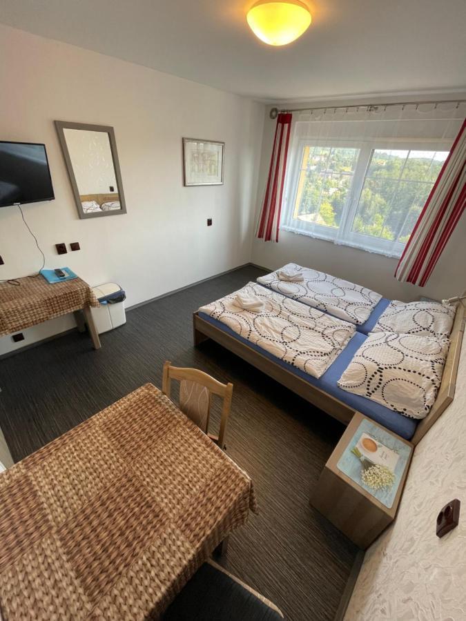 Ferienwohnung Maxovo Kralovstvi Rovensko pod Troskami Exterior foto