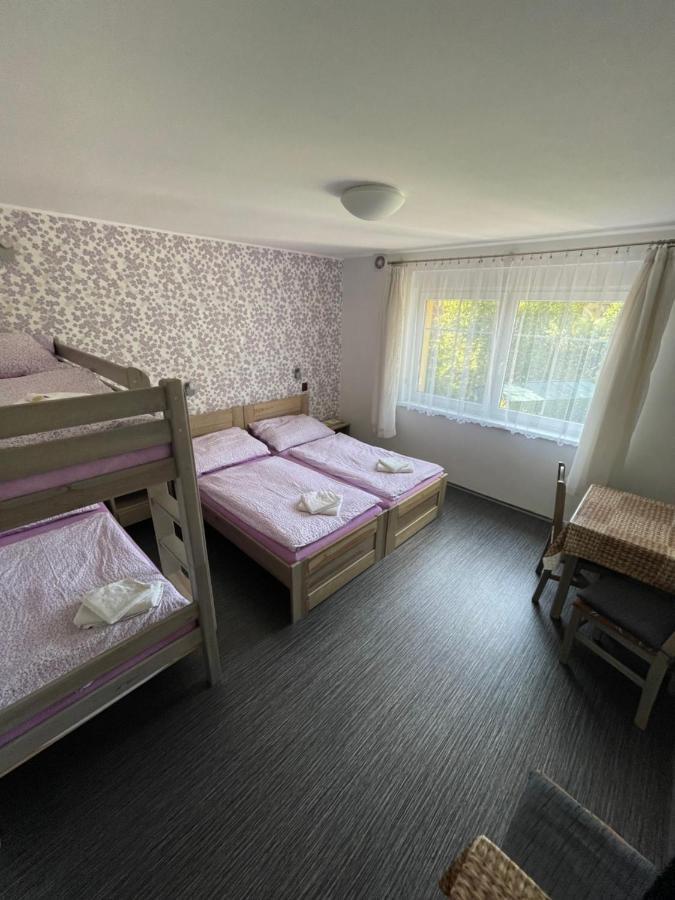 Ferienwohnung Maxovo Kralovstvi Rovensko pod Troskami Exterior foto