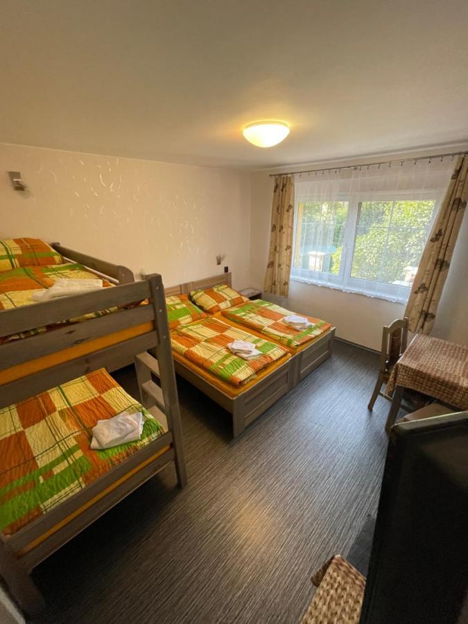 Ferienwohnung Maxovo Kralovstvi Rovensko pod Troskami Exterior foto
