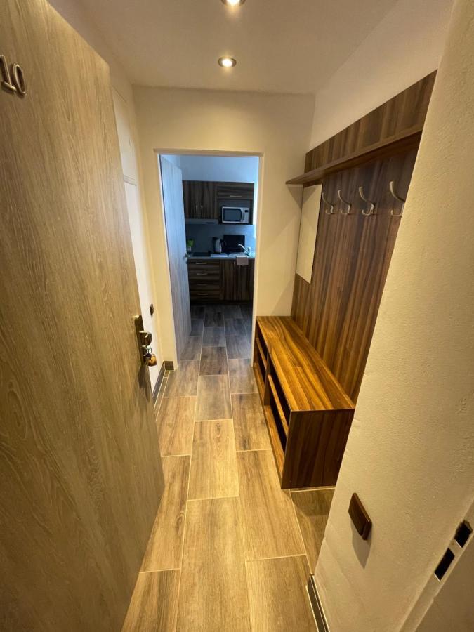 Ferienwohnung Maxovo Kralovstvi Rovensko pod Troskami Exterior foto
