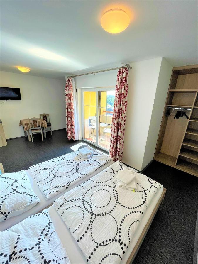 Ferienwohnung Maxovo Kralovstvi Rovensko pod Troskami Exterior foto