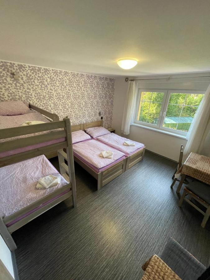 Ferienwohnung Maxovo Kralovstvi Rovensko pod Troskami Exterior foto