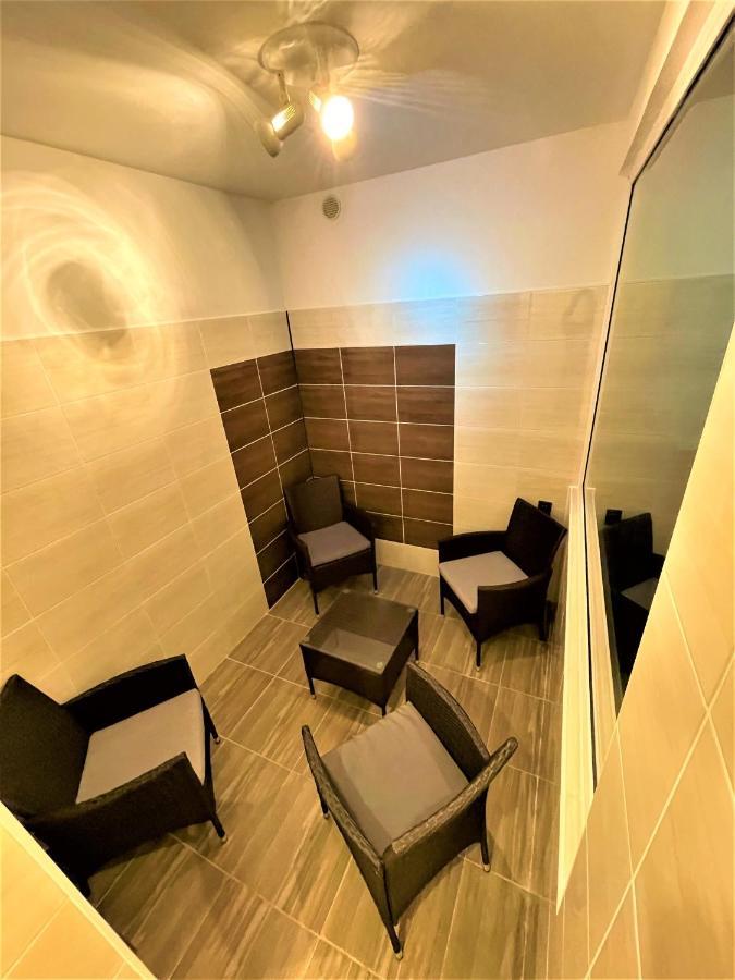 Ferienwohnung Maxovo Kralovstvi Rovensko pod Troskami Exterior foto
