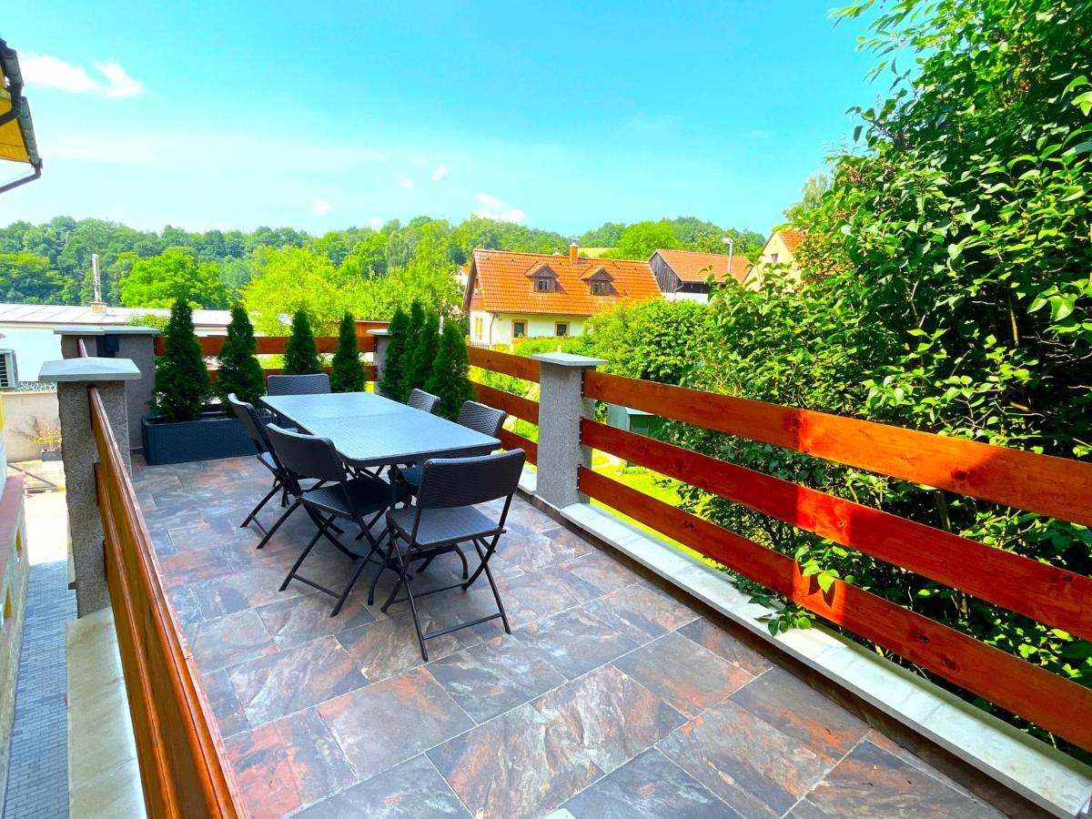Ferienwohnung Maxovo Kralovstvi Rovensko pod Troskami Exterior foto